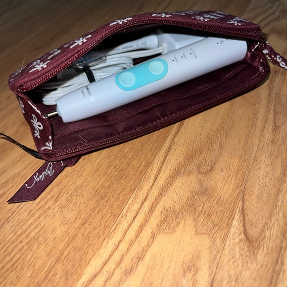 Bundle deal!! Vera Bradley wallet with Phillips sonic care electric toothbrush - Picture 6 of 7